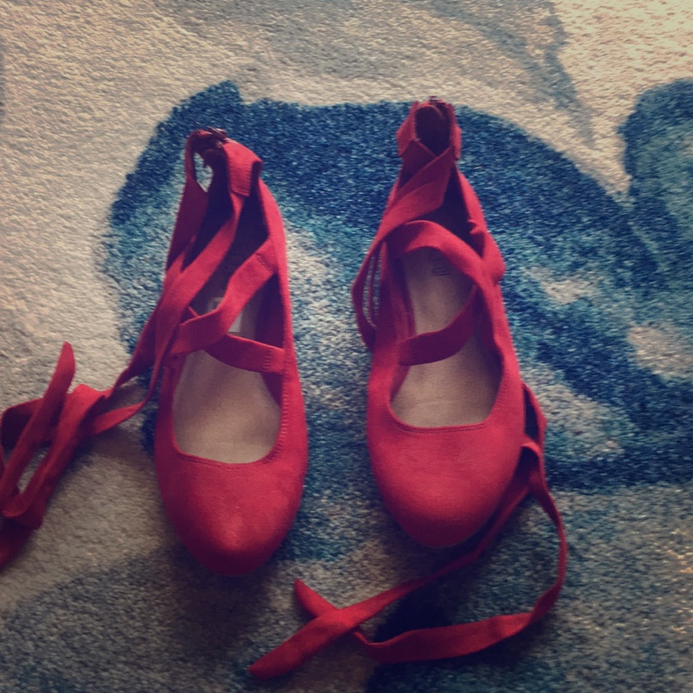 Red size 9 ballerina shoes